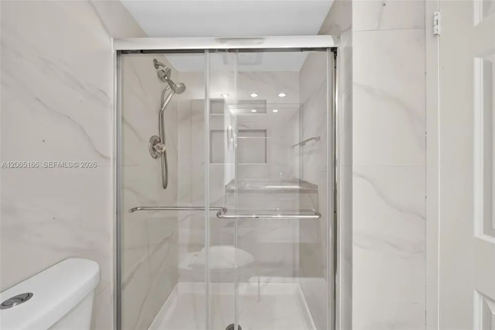 301 174th St #1216 Sunny Isles Beach, FL 33160