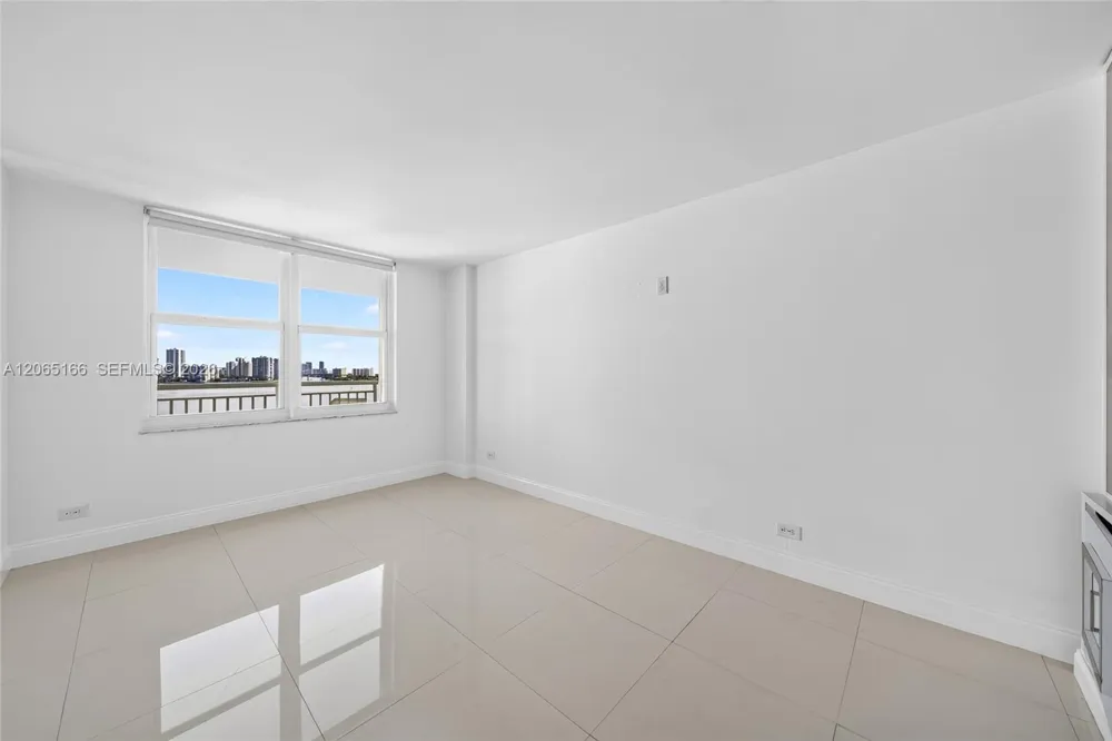 301 174th St #1216 Sunny Isles Beach, FL 33160
