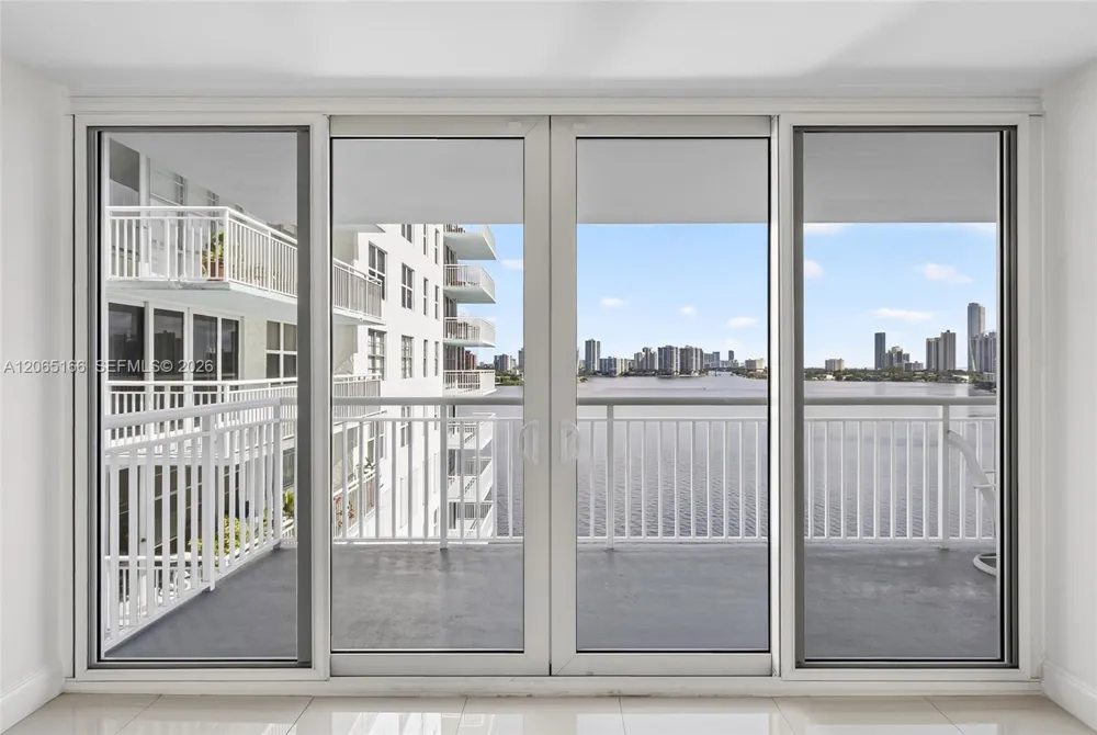 301 174th St #1216 Sunny Isles Beach, FL 33160