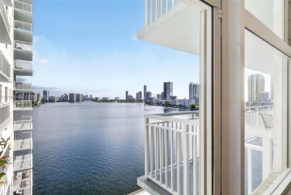 301 174th St #1216 Sunny Isles Beach, FL 33160