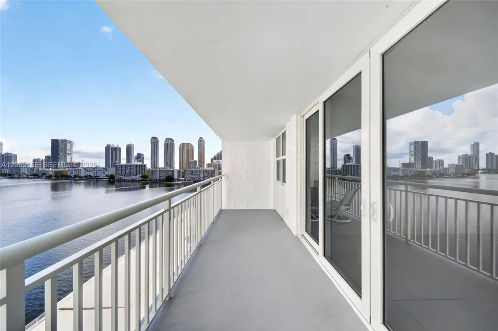 301 174th St #1216 Sunny Isles Beach, FL 33160