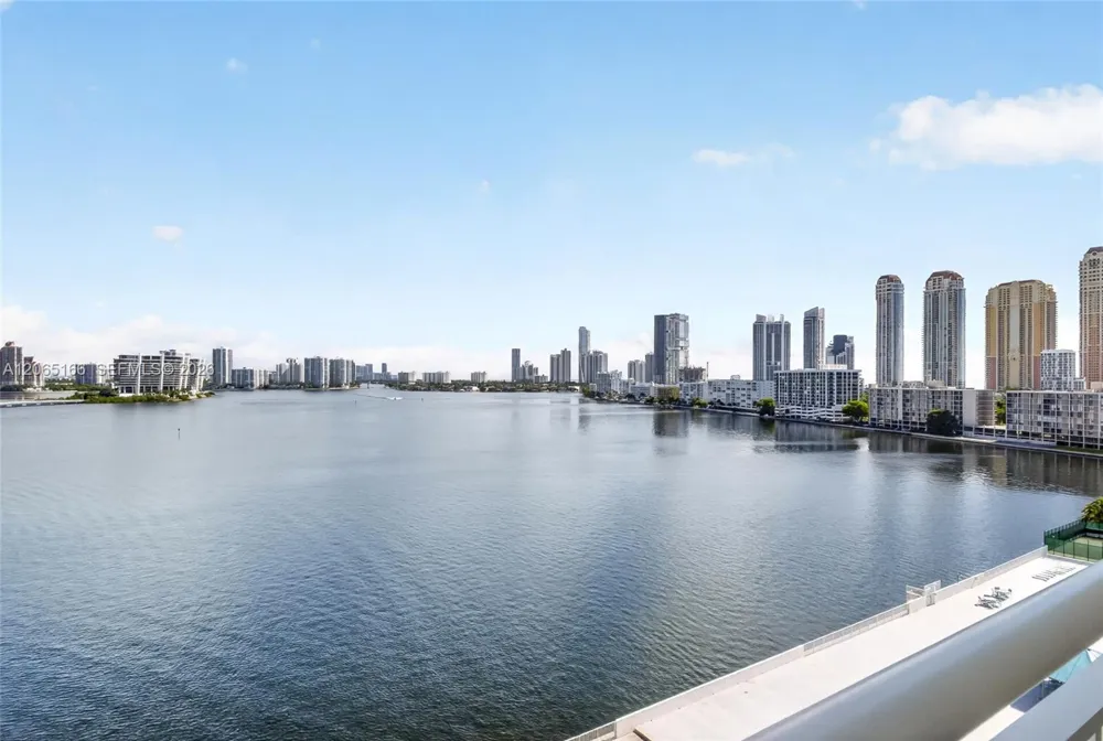 301 174th St #1216 Sunny Isles Beach, FL 33160