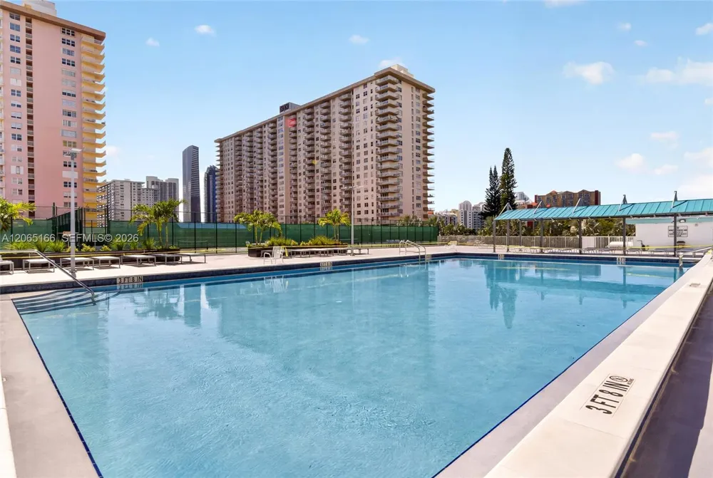 301 174th St #1216 Sunny Isles Beach, FL 33160