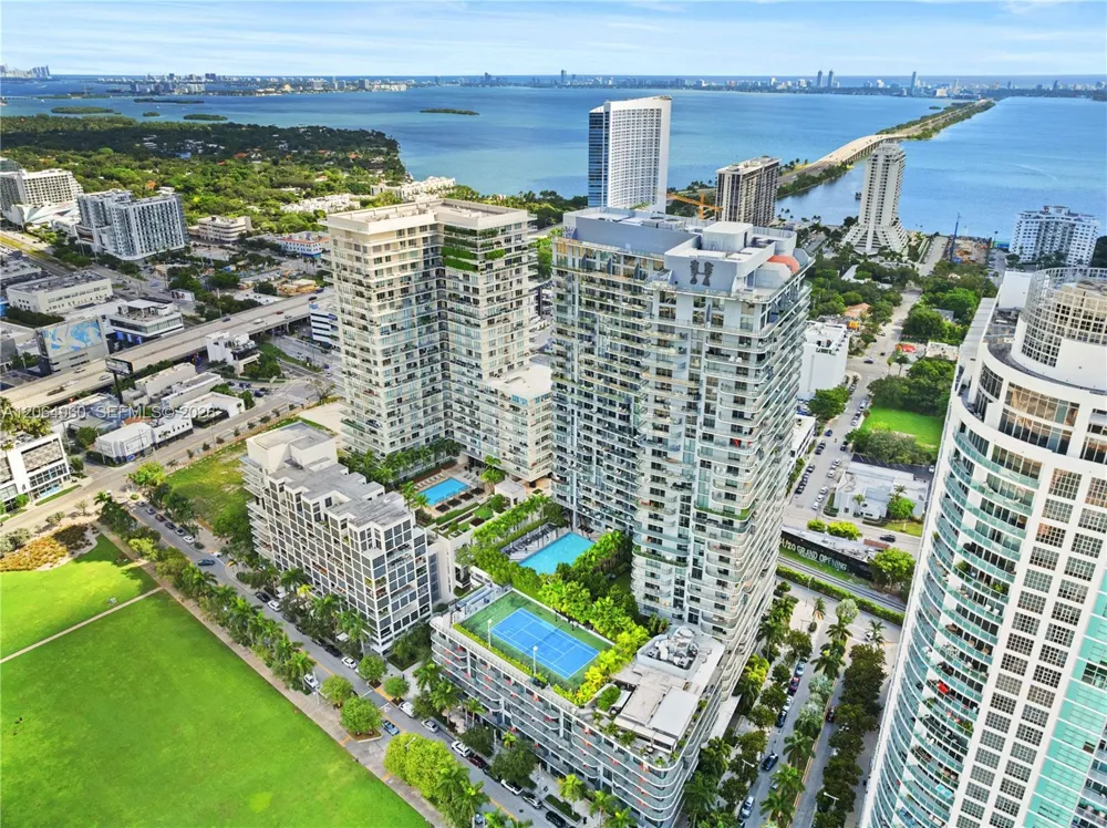 121 NE 34th St #2409 Miami, FL 33137