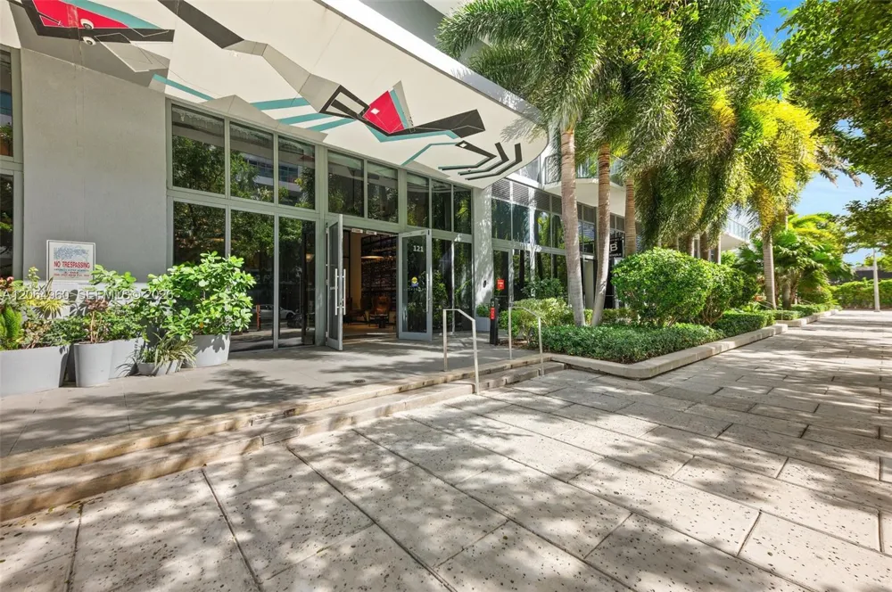 121 NE 34th St #2409 Miami, FL 33137