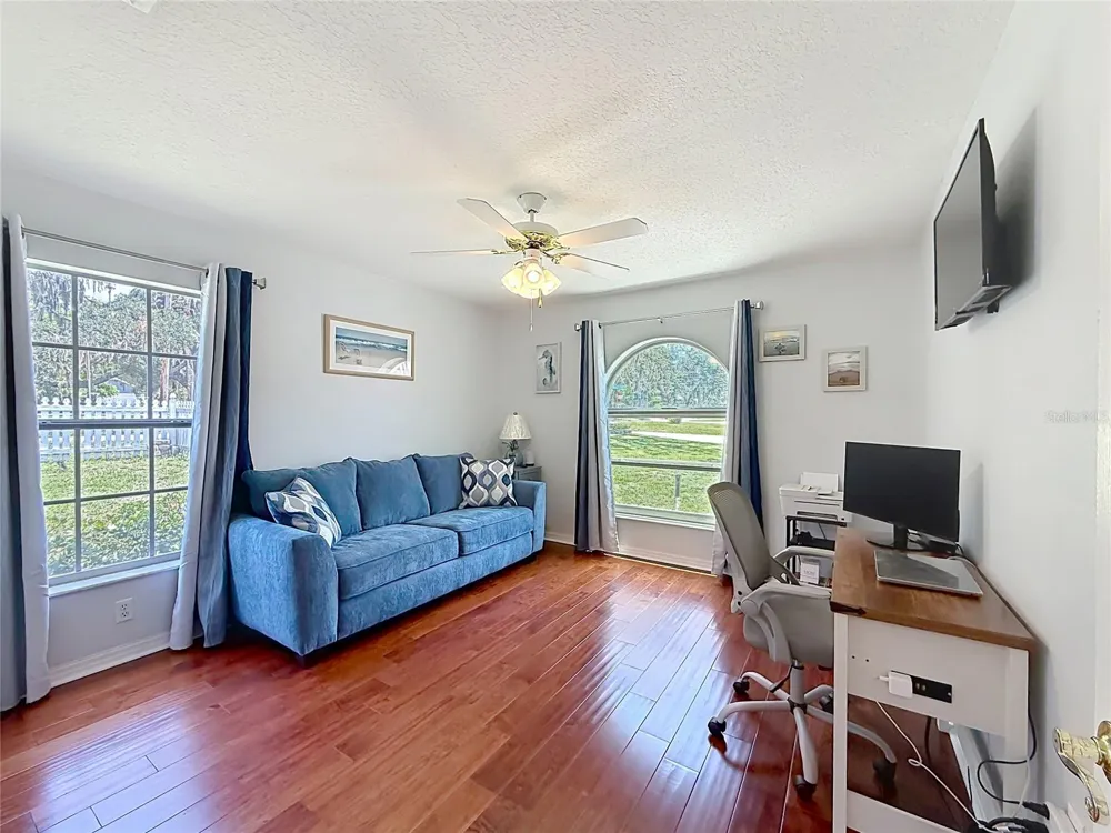 1050 FAHNSTOCK STREET Eustis, FL 32726