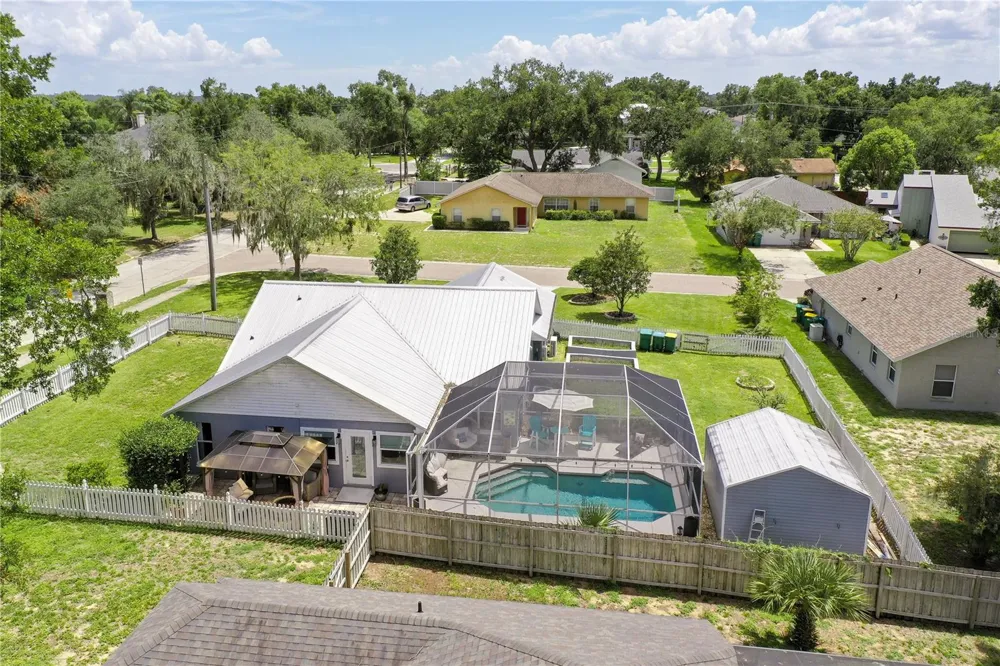 1050 FAHNSTOCK STREET Eustis, FL 32726