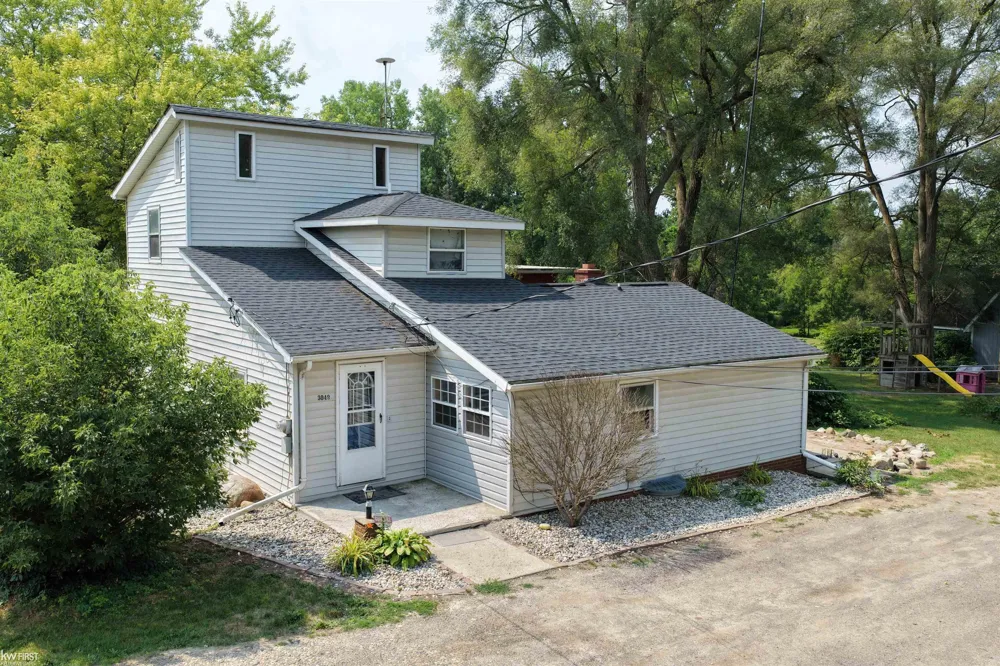 3049 Egleston Avenue Genesee Charter Township, MI 48506
