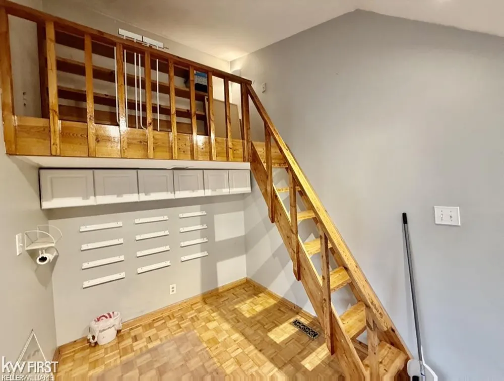 3049 Egleston Avenue Genesee Charter Township, MI 48506