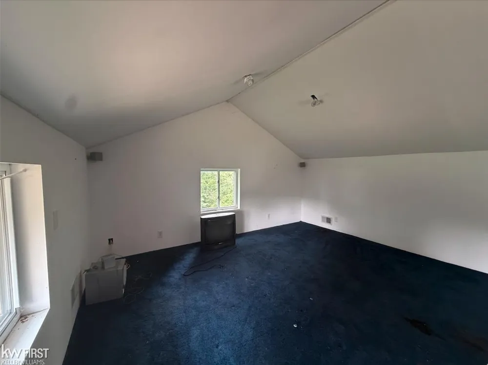 3049 Egleston Avenue Genesee Charter Township, MI 48506