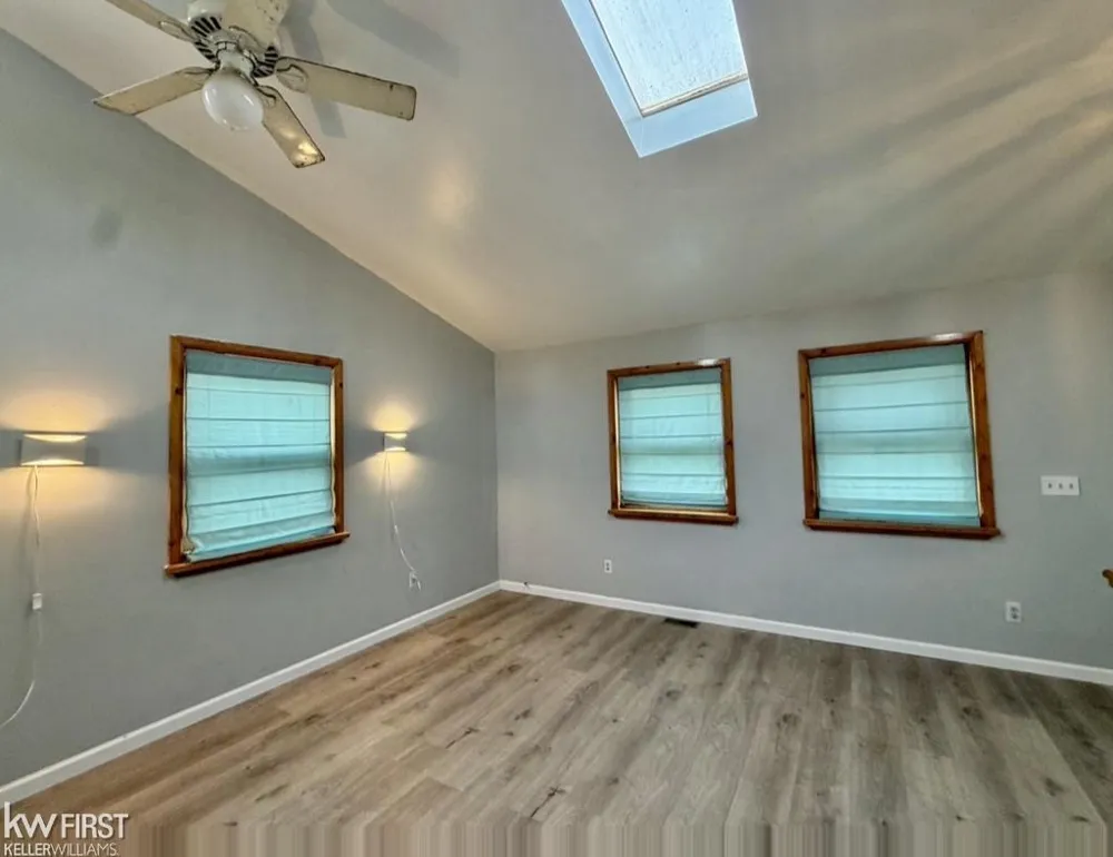 3049 Egleston Avenue Genesee Charter Township, MI 48506
