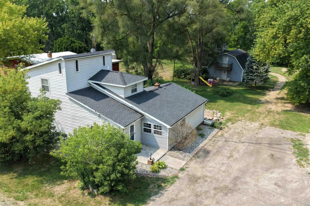 3049 Egleston Avenue Genesee Charter Township, MI 48506