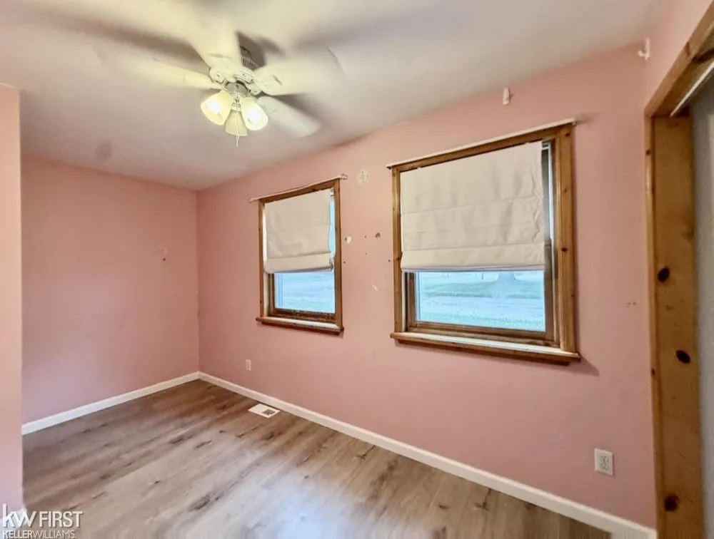 3049 Egleston Avenue Genesee Charter Township, MI 48506