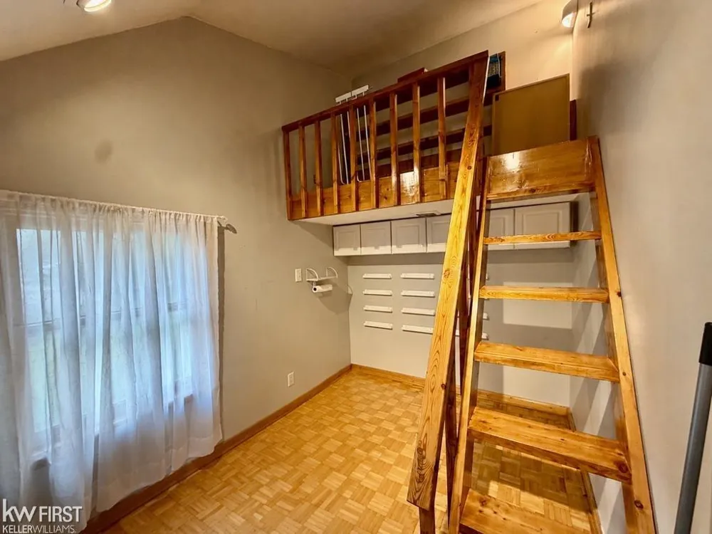 3049 Egleston Avenue Genesee Charter Township, MI 48506