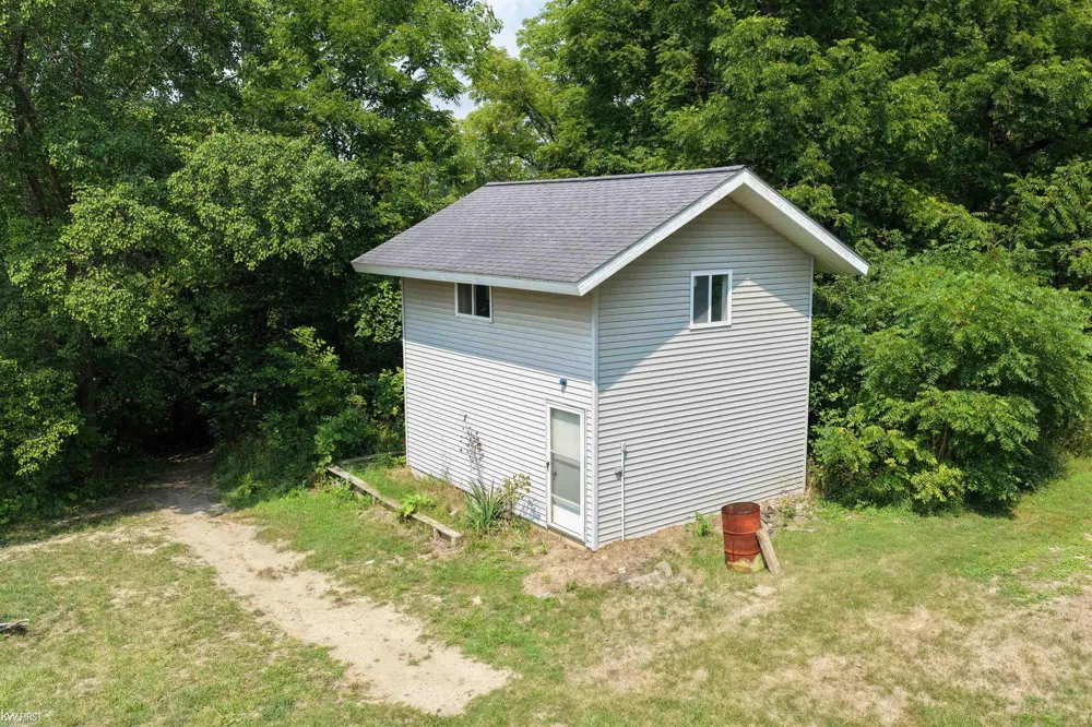 3049 Egleston Avenue Genesee Charter Township, MI 48506