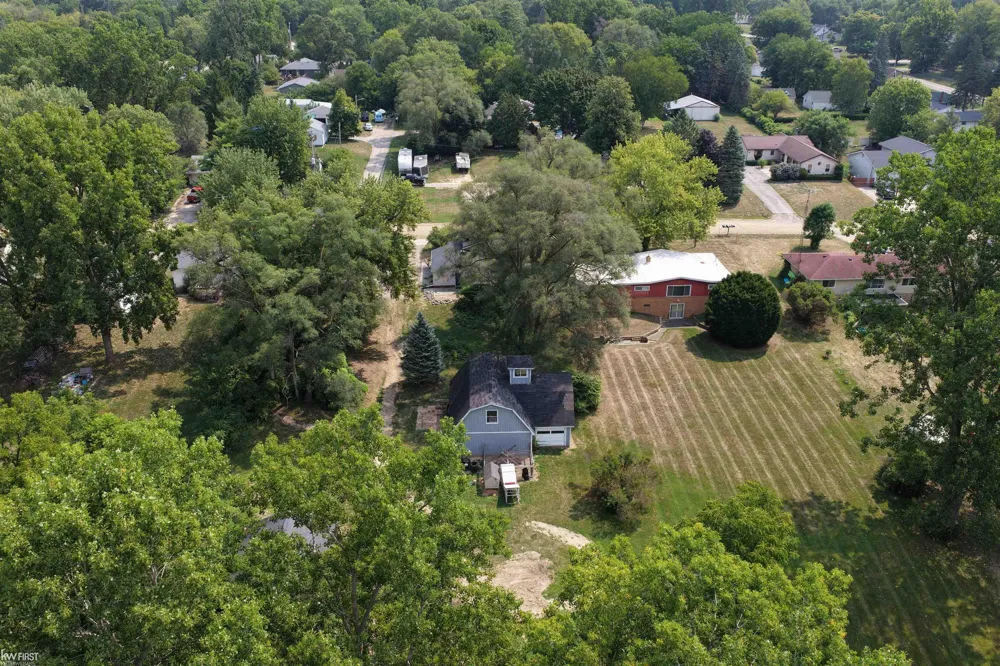 3049 Egleston Avenue Genesee Charter Township, MI 48506