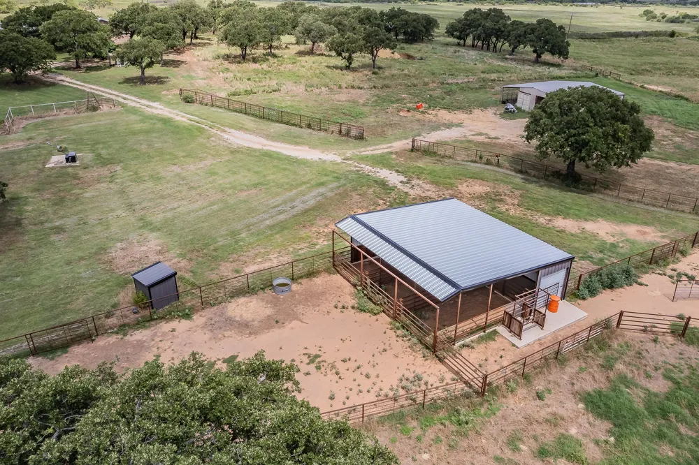 495 Lyles Road Henrietta, TX 76365