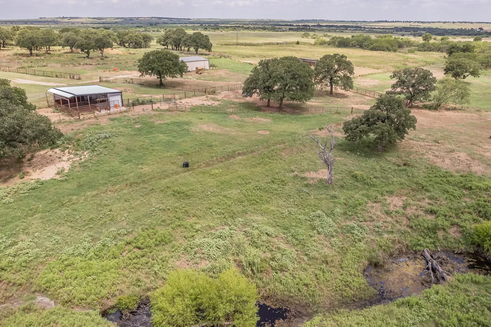 495 Lyles Road Henrietta, TX 76365