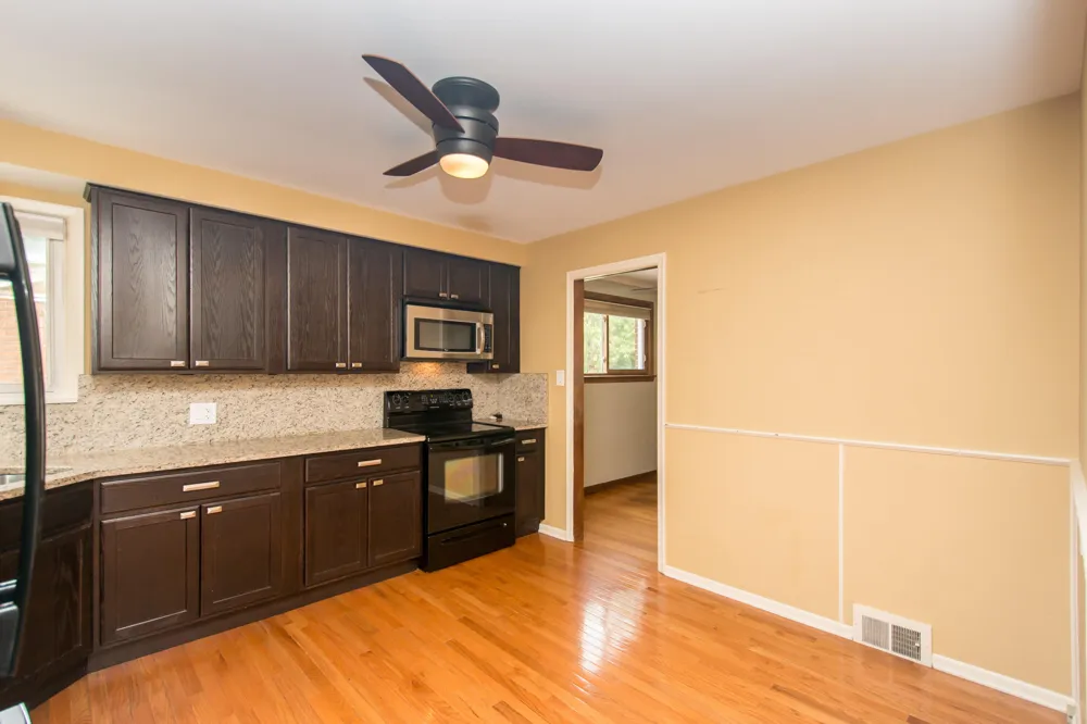 4642 Audubon Drive Warren, MI 48092