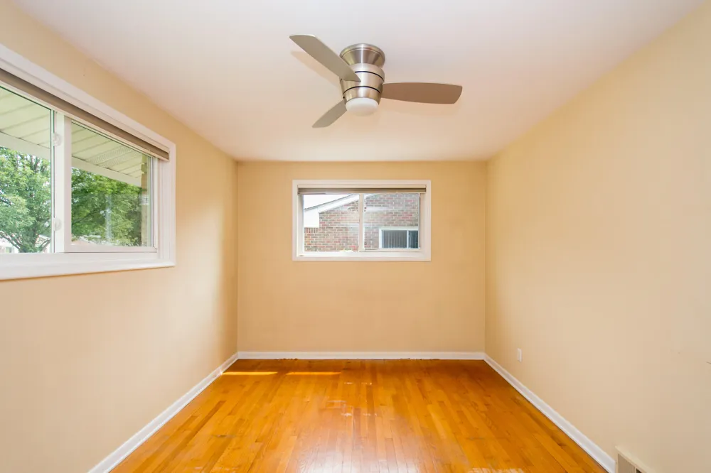4642 Audubon Drive Warren, MI 48092
