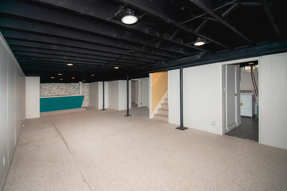 4642 Audubon Drive Warren, MI 48092