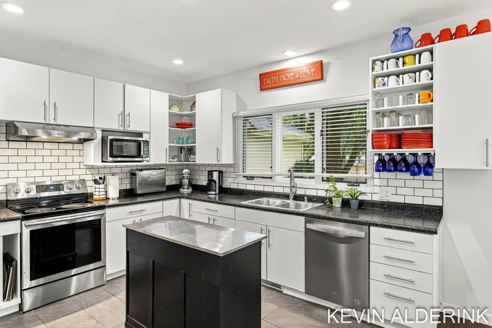 1305 Augusta Court W Holland, MI 49423