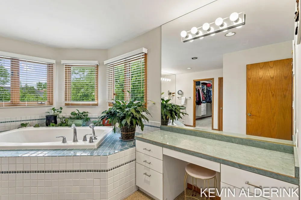 1305 Augusta Court W Holland, MI 49423