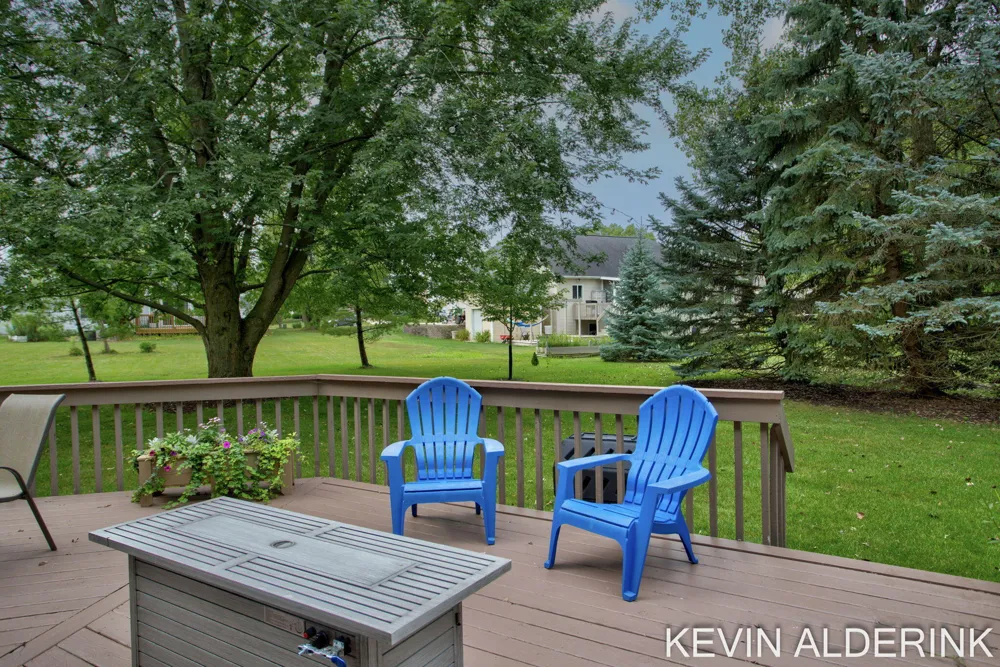 1305 Augusta Court W Holland, MI 49423