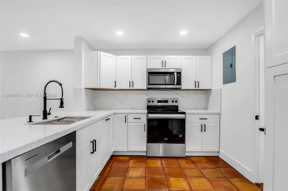 850 SW 12th Ct #850 Fort Lauderdale, FL 33315