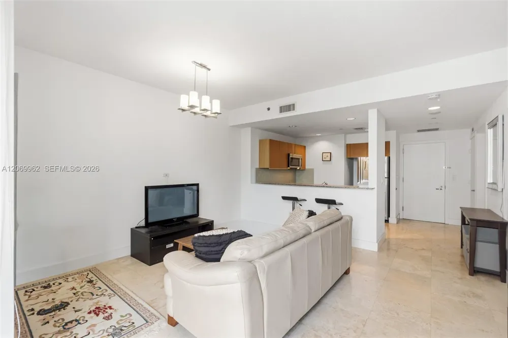 1050 Brickell Ave #2112 Miami, FL 33131
