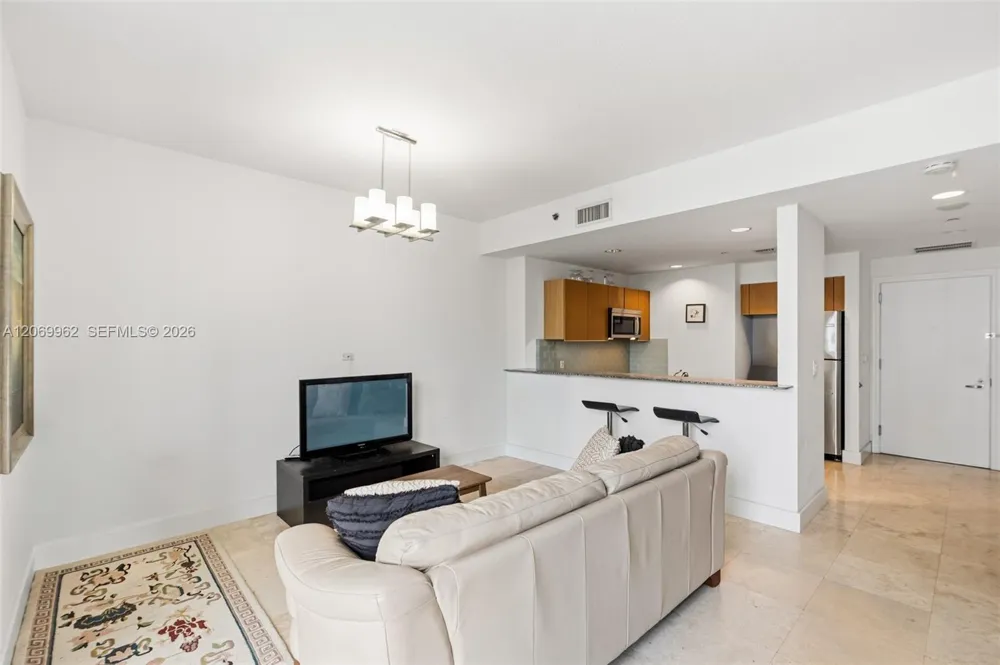 1050 Brickell Ave #2112 Miami, FL 33131
