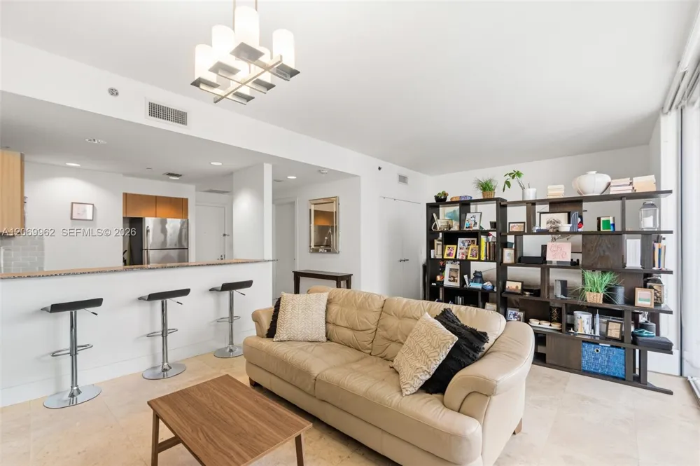 1050 Brickell Ave #2112 Miami, FL 33131