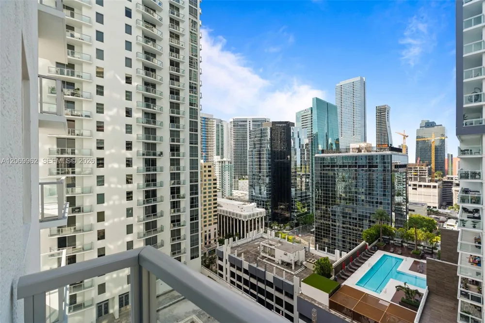 1050 Brickell Ave #2112 Miami, FL 33131