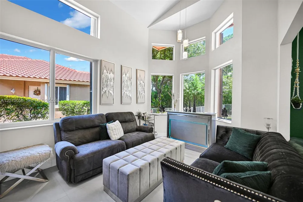 5691 NW 125th Ave Coral Springs, FL 33076