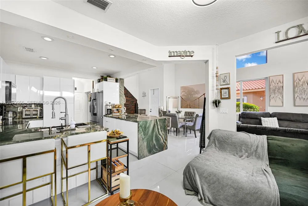 5691 NW 125th Ave Coral Springs, FL 33076