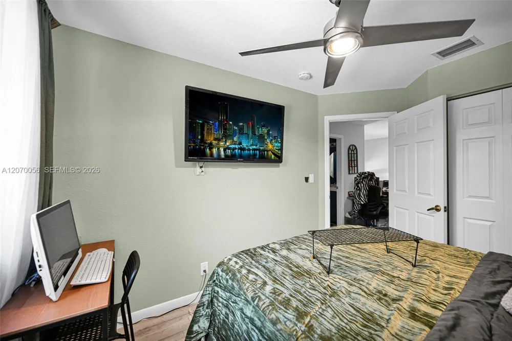 5691 NW 125th Ave Coral Springs, FL 33076