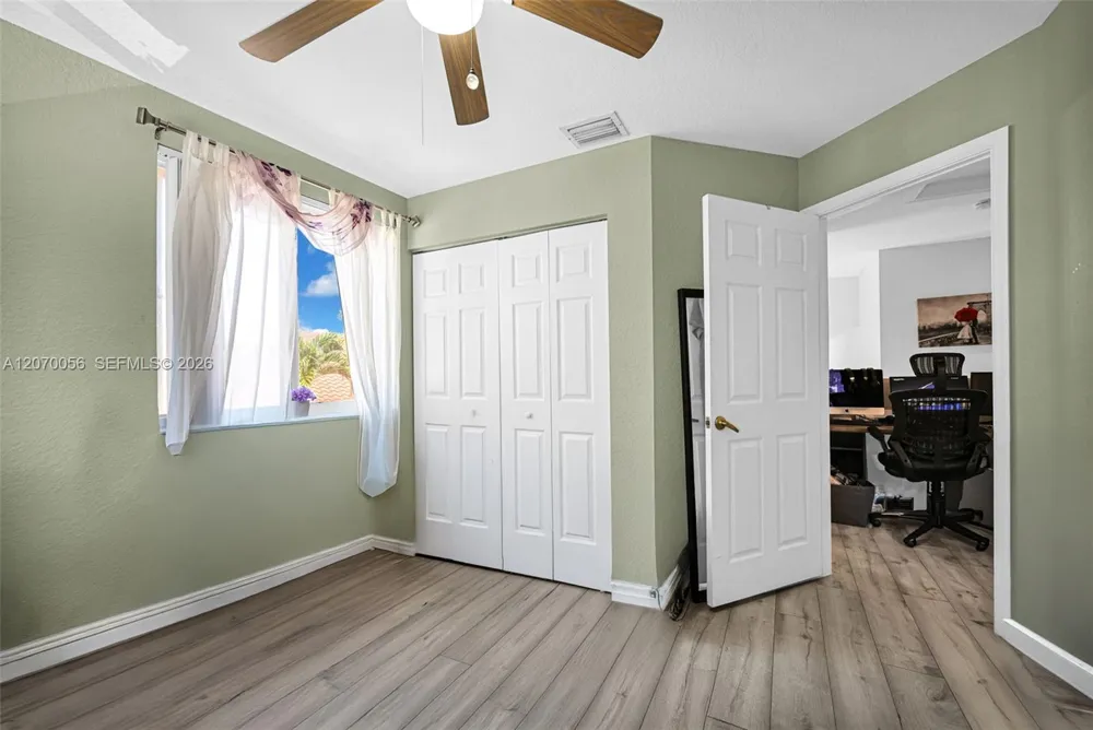5691 NW 125th Ave Coral Springs, FL 33076