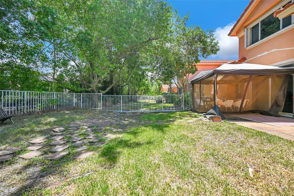 5691 NW 125th Ave Coral Springs, FL 33076