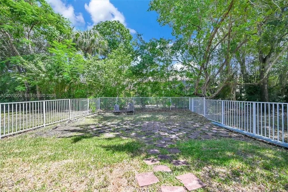 5691 NW 125th Ave Coral Springs, FL 33076