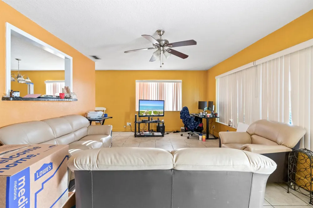 4786 Pine Cone Lane West Palm Beach, FL 33417