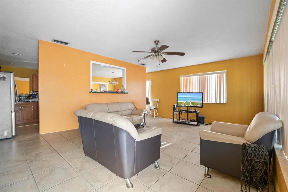 4786 Pine Cone Lane West Palm Beach, FL 33417
