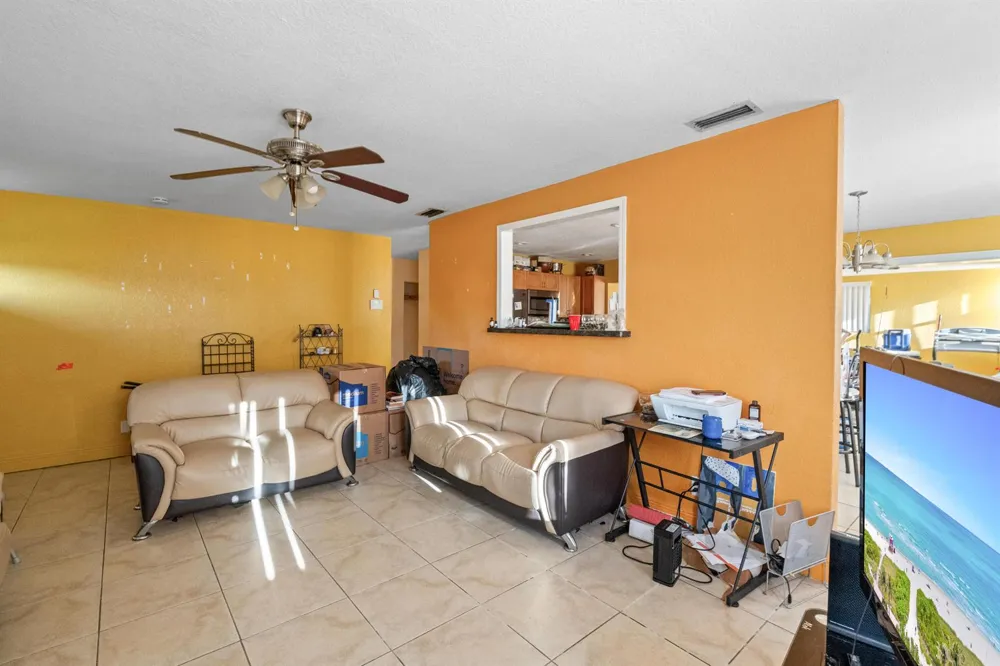 4786 Pine Cone Lane West Palm Beach, FL 33417