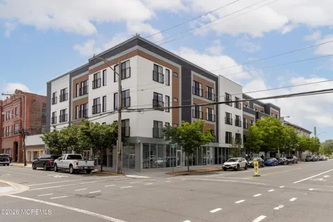 700 Bangs Avenue #208