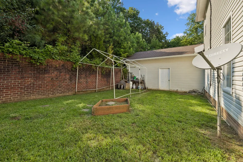 206 Collier Ave Waverly, TN 37185