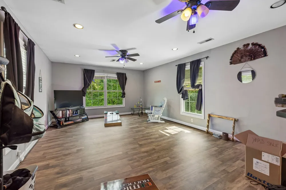 206 Collier Ave Waverly, TN 37185