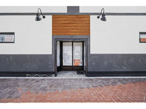112 W 4th Street