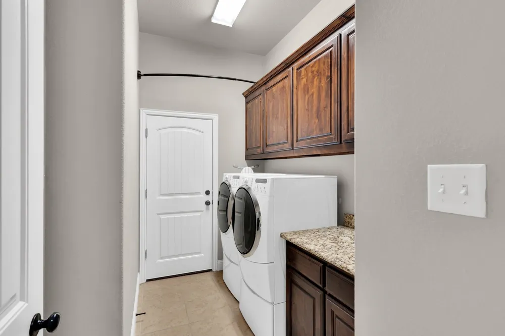 102 Willowbrook Drive Waxahachie, TX 75165