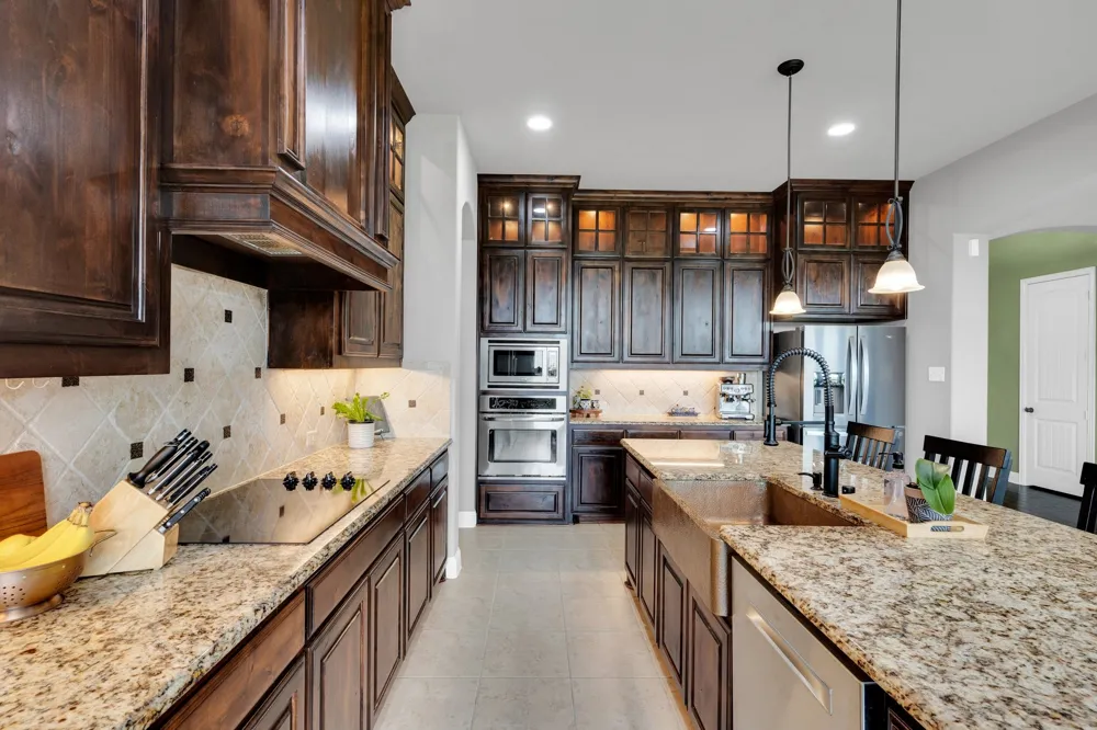 102 Willowbrook Drive Waxahachie, TX 75165