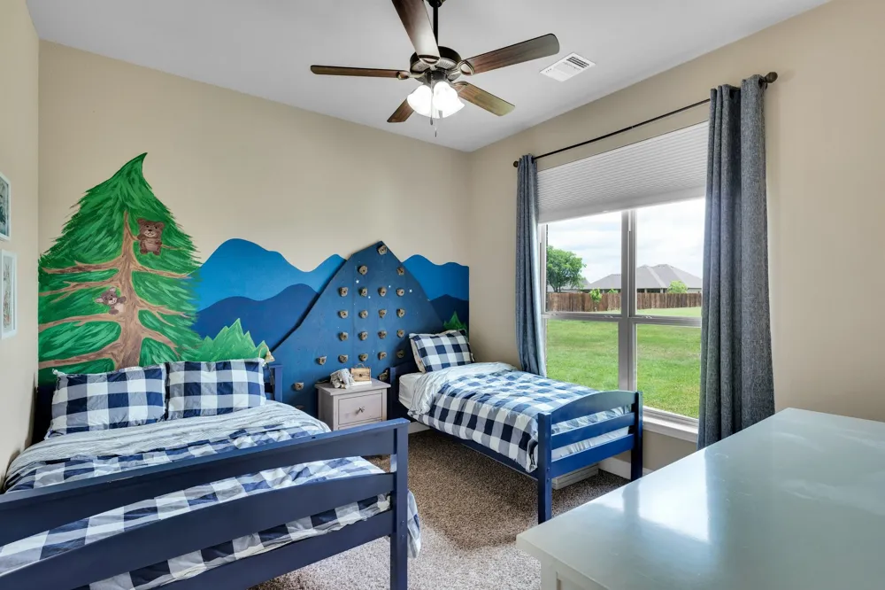 102 Willowbrook Drive Waxahachie, TX 75165