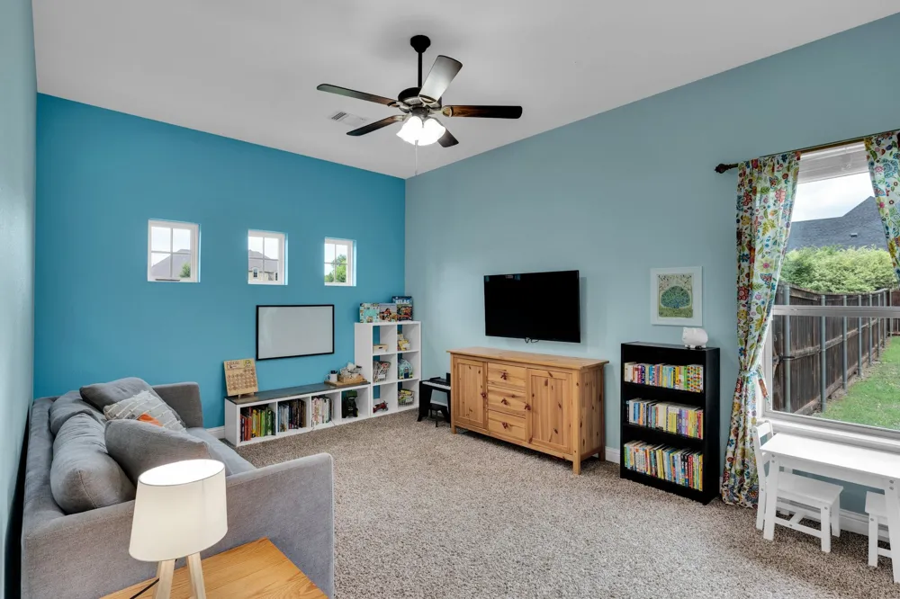 102 Willowbrook Drive Waxahachie, TX 75165